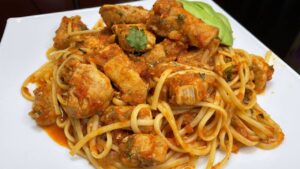 Receta tallarín de pollo: Delicia ecuatoriana fácil y rápida